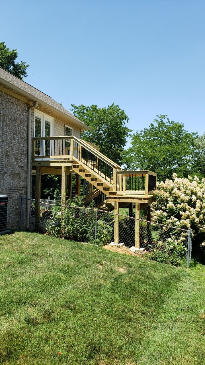 Decks: Side-yard deck & stairs — Franklin — KDC Construction, Middle Tennessee